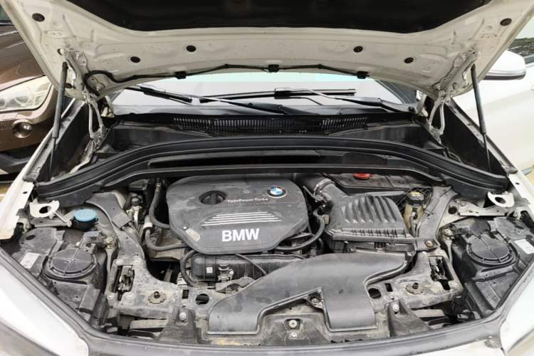 Used BMW X1 2019 sDrive18Li Fashion Model Engine Bay
