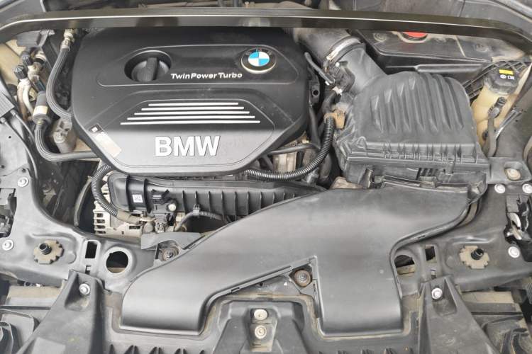 Used BMW X1 2019 sDrive18Li Fashion Model Engine Bay