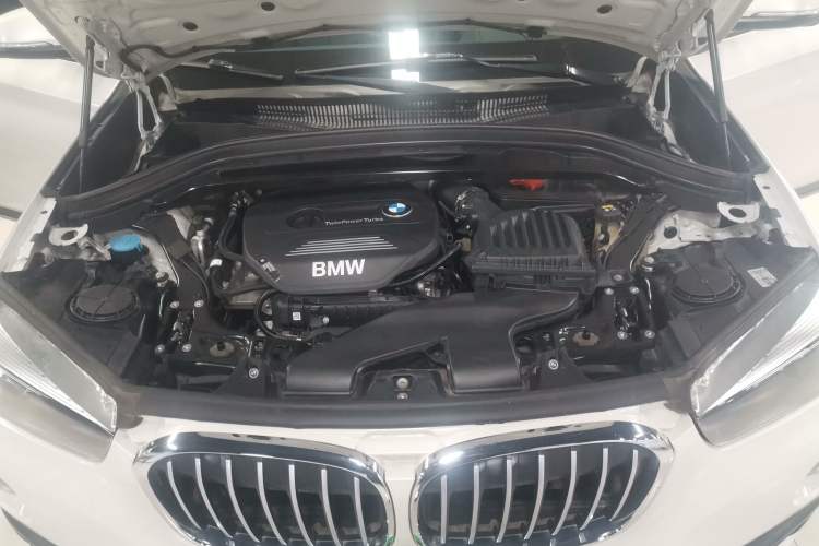 Used BMW X1 2019 sDrive18Li Fashion Model Engine Bay