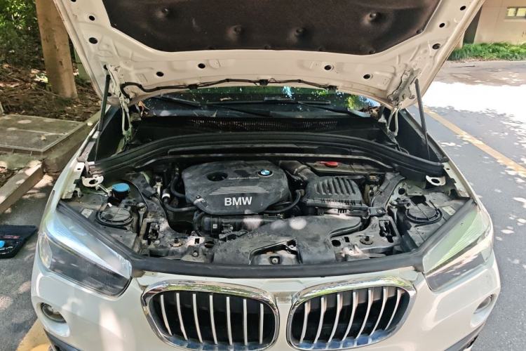 Used BMW X1 2019 sDrive18Li Fashion Model Engine Bay