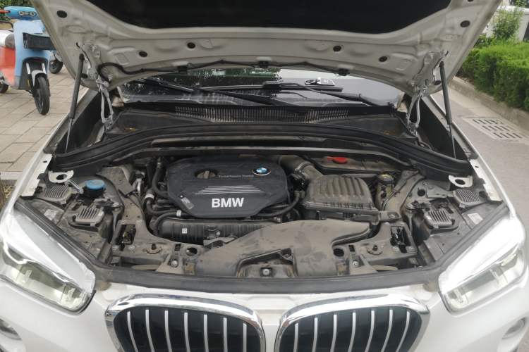 Used BMW X1 2019 sDrive20Li Leading Model Engine Bay