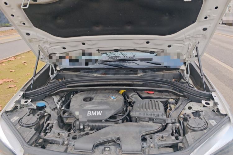 Used BMW X1 2019 sDrive18Li Fashion Model Engine Bay