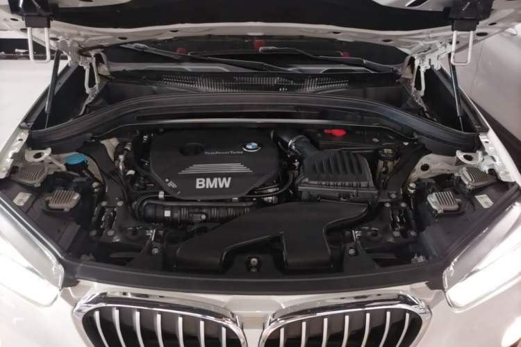 Used BMW X1 2019 sDrive20Li Leading Model Engine Bay