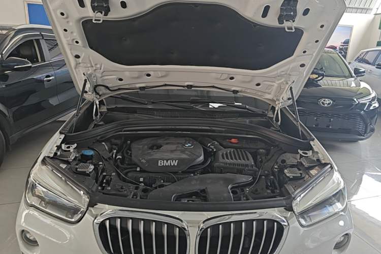 Used BMW X1 2019 sDrive20Li Leading Model Engine Bay