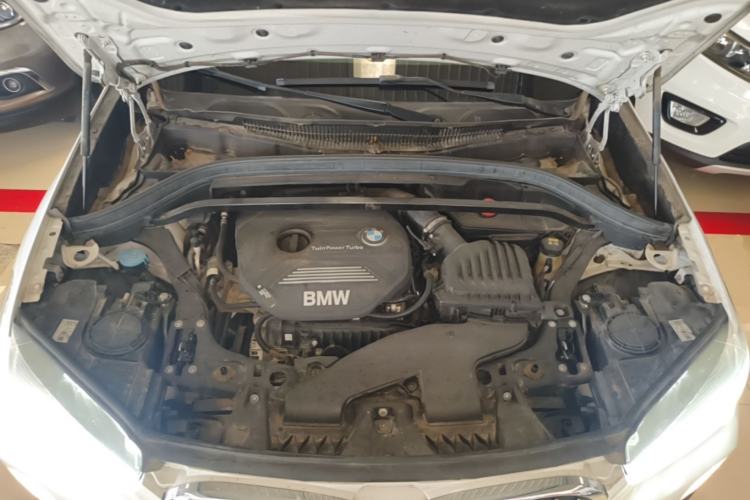 Used BMW X1 2019 sDrive18Li Fashion Model Engine Bay