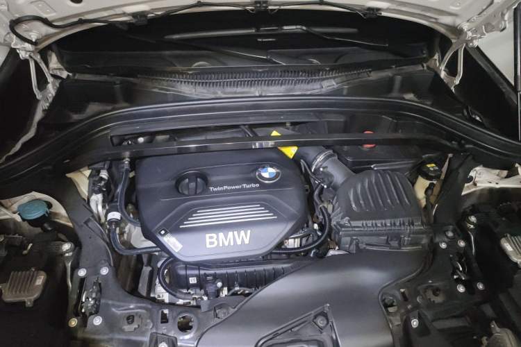 Used BMW X1 2019 sDrive18Li Premium Edition Engine Bay