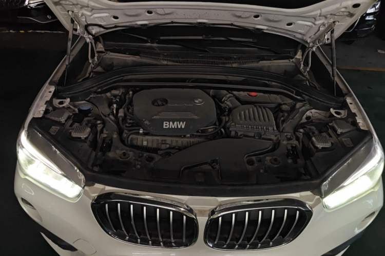 Used BMW X1 2019 sDrive20Li Leading Model Engine Bay