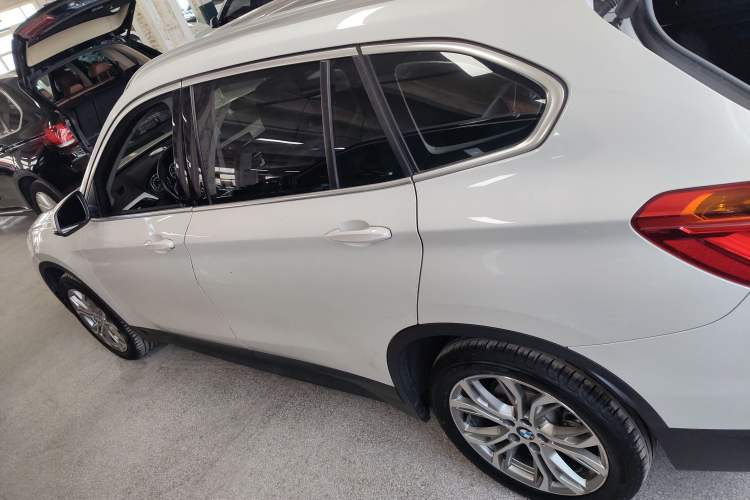 Used BMW X1 2019 sDrive20Li Leading Model Exterior 3