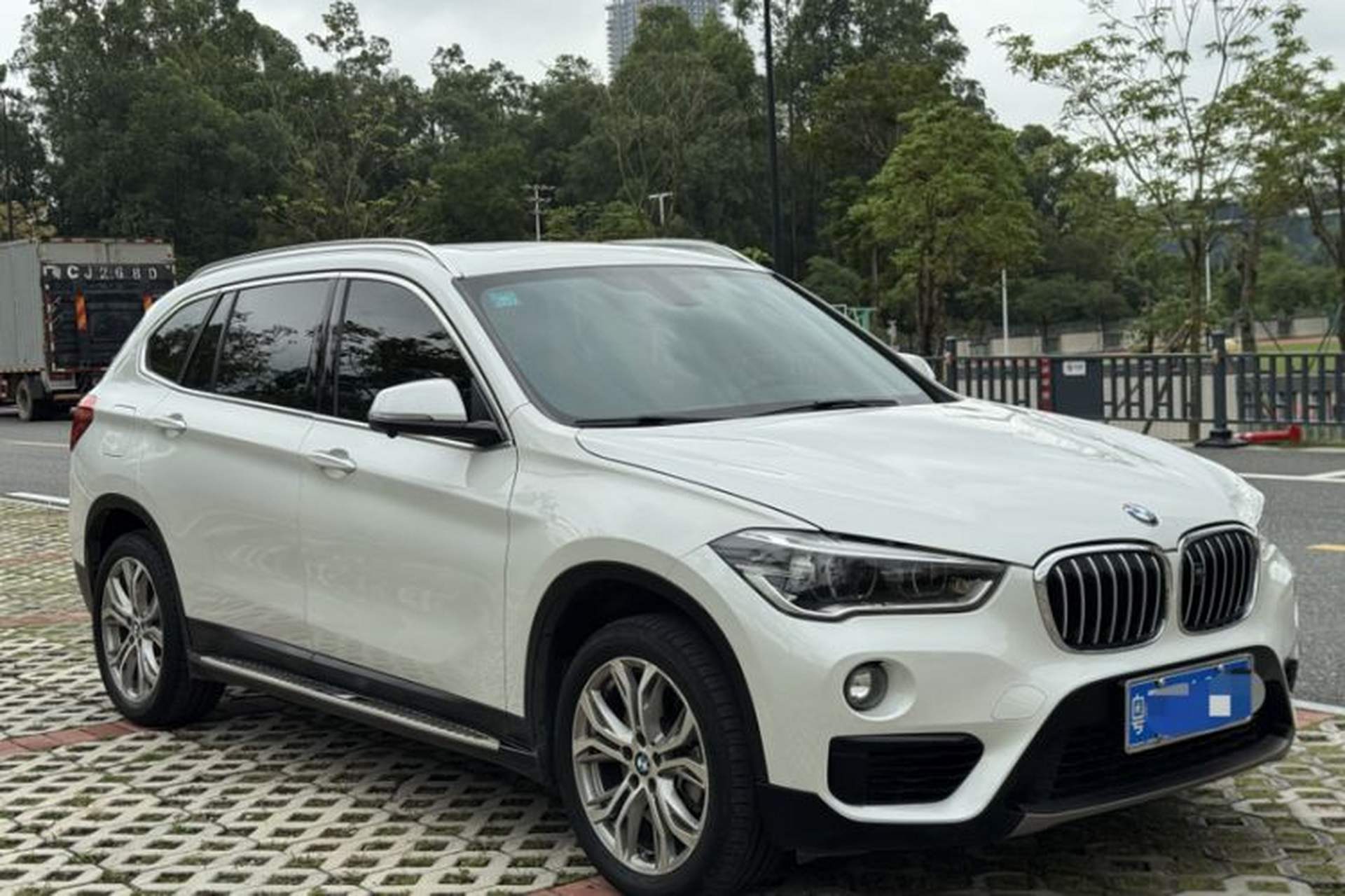 Used BMW X1 2019 sDrive20Li Leading Model Exterior 3