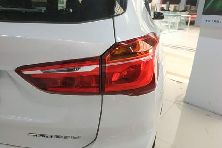 Used BMW X1 2019 sDrive20Li Leading Model Exterior 3