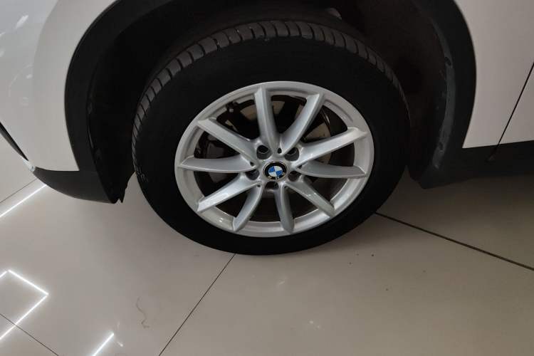 Used BMW X1 2019 sDrive18Li Fashion Model Exterior 4
