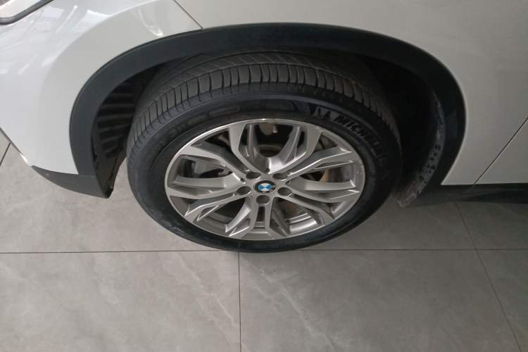 Used BMW X1 2019 sDrive20Li Leading Model Exterior 4