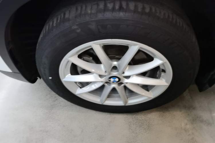 Used BMW X1 2019 sDrive18Li Fashion Model Exterior 4