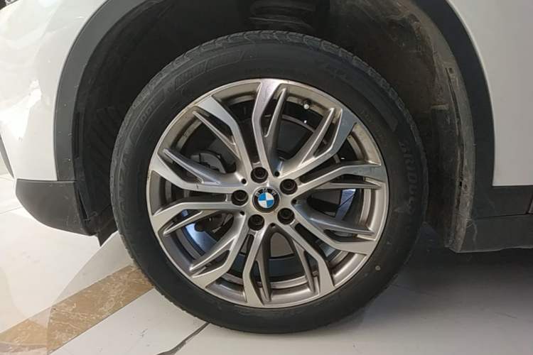 Used BMW X1 2019 sDrive20Li Leading Model Exterior 4