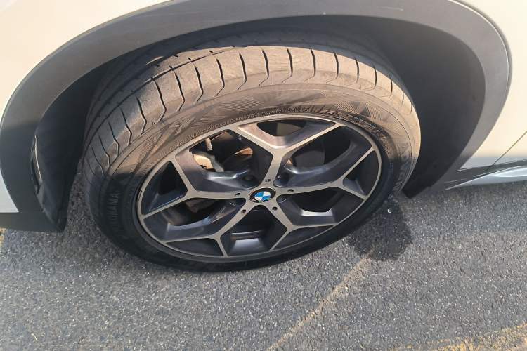 Used BMW X1 2019 sDrive18Li Premium Edition Exterior 4