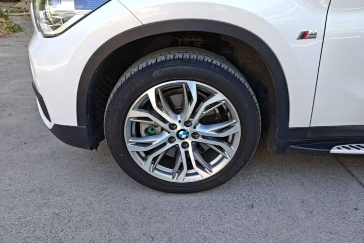 Used BMW X1 2019 sDrive20Li Leading Model Exterior 4