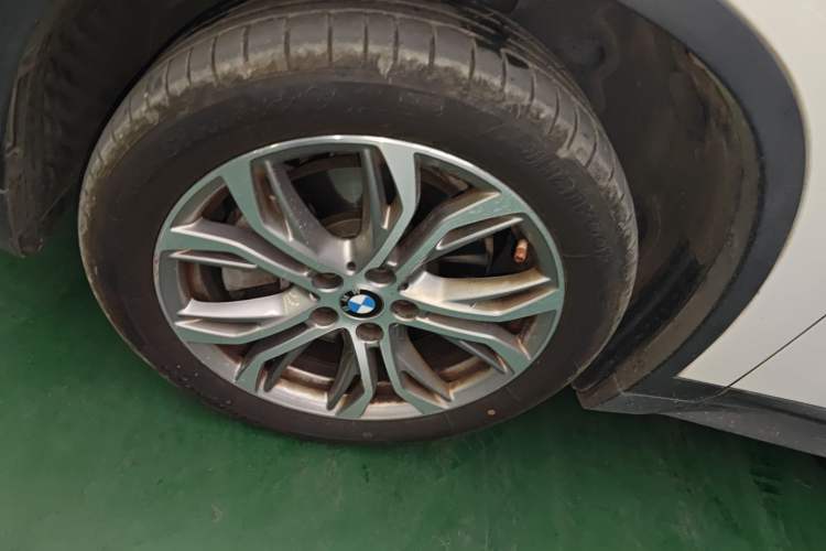 Used BMW X1 2019 sDrive20Li Leading Model Exterior 4