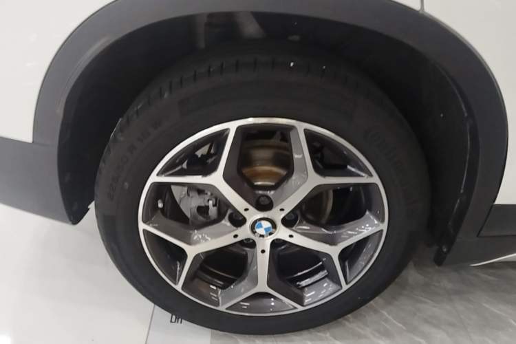 Used BMW X1 2019 sDrive18Li Premium Edition Exterior 5
