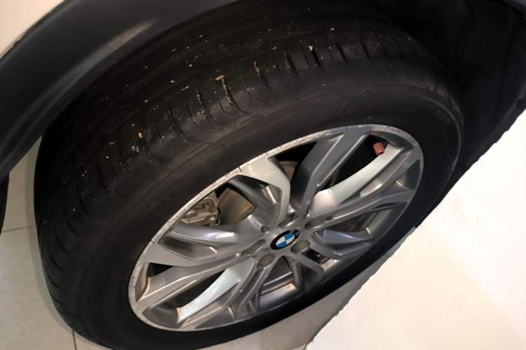 Used BMW X1 2019 sDrive20Li Leading Model Exterior 5