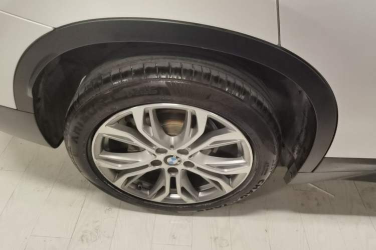 Used BMW X1 2019 sDrive20Li Leading Model Exterior 5