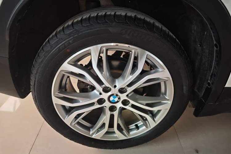 Used BMW X1 2019 sDrive20Li Leading Model Exterior 5