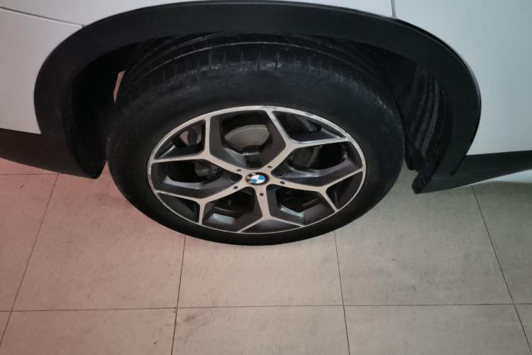 Used BMW X1 2019 sDrive18Li Premium Edition Exterior 5