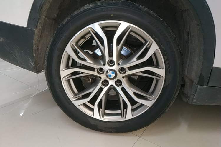 Used BMW X1 2019 sDrive20Li Leading Model Exterior 5