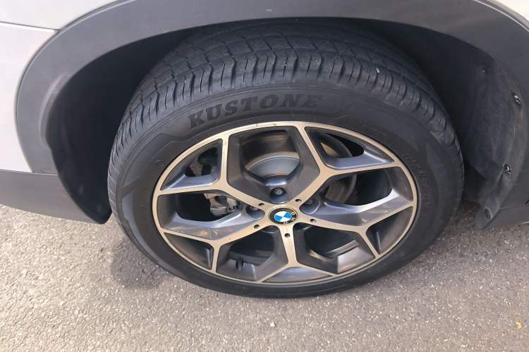 Used BMW X1 2019 sDrive18Li Premium Edition Exterior 5