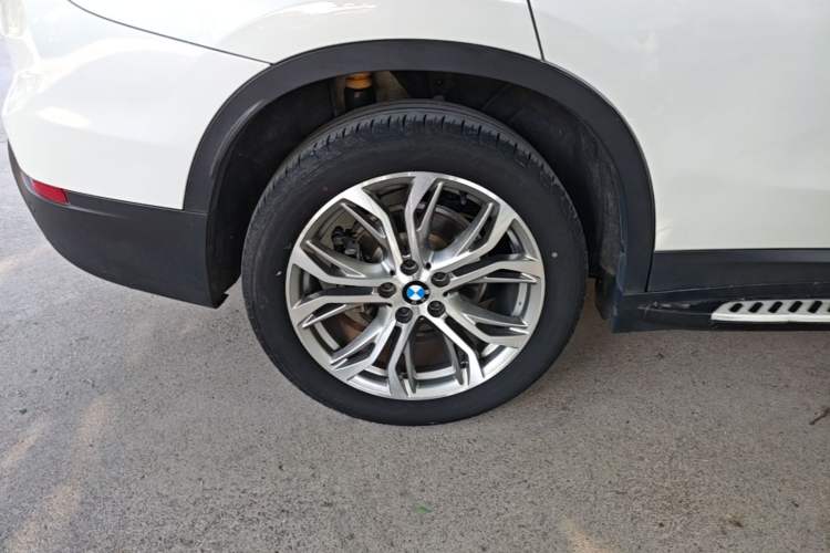 Used BMW X1 2019 sDrive20Li Leading Model Exterior 5