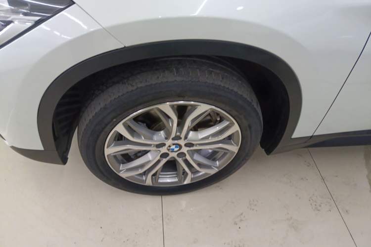 Used BMW X1 2019 sDrive20Li Leading Model Exterior 7