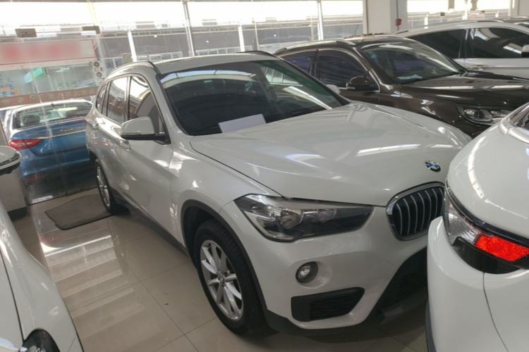 Used BMW X1 2019 sDrive18Li Fashion Model Front Right 45 Deg