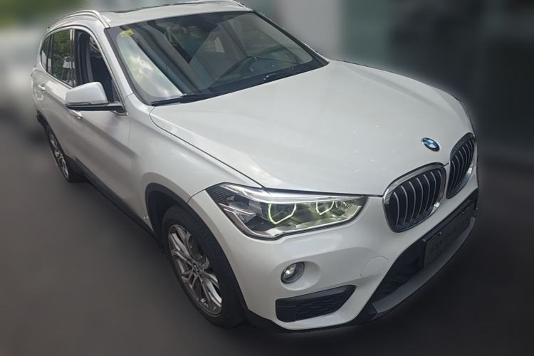 Used BMW X1 2019 sDrive20Li Leading Model Front Right 45 Deg