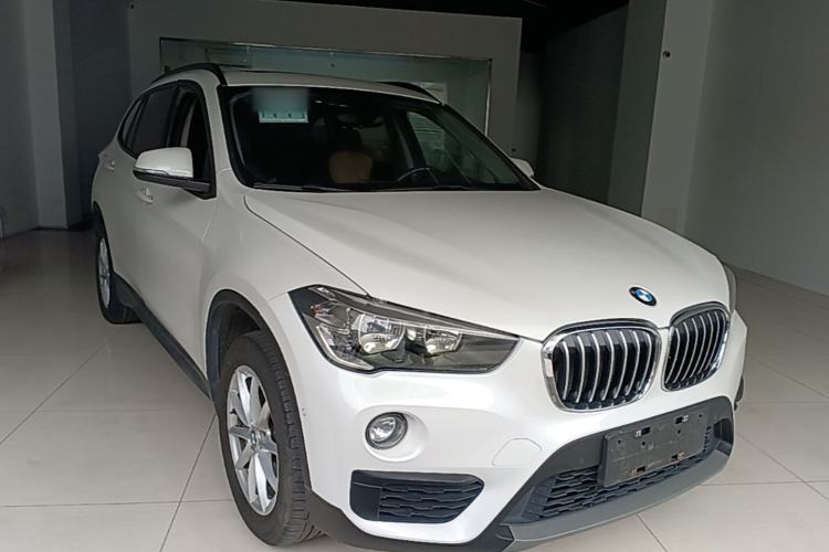 Used BMW X1 2019 sDrive18Li Fashion Model Front Right 45 Deg
