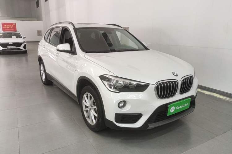 Used BMW X1 2019 sDrive18Li Fashion Model Front Right 45 Deg