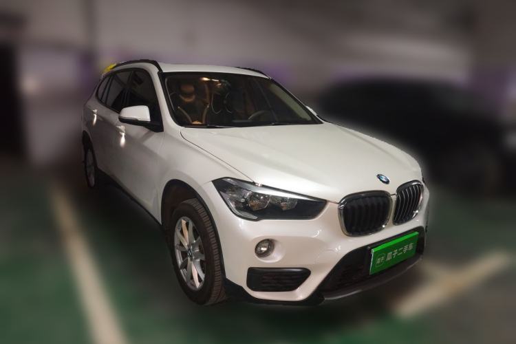 Used BMW X1 2019 sDrive18Li Fashion Model Front Right 45 Deg