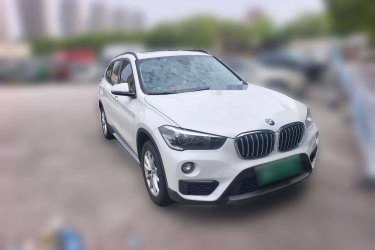 Used BMW X1 2019 sDrive18Li Fashion Model Front Right 45 Deg