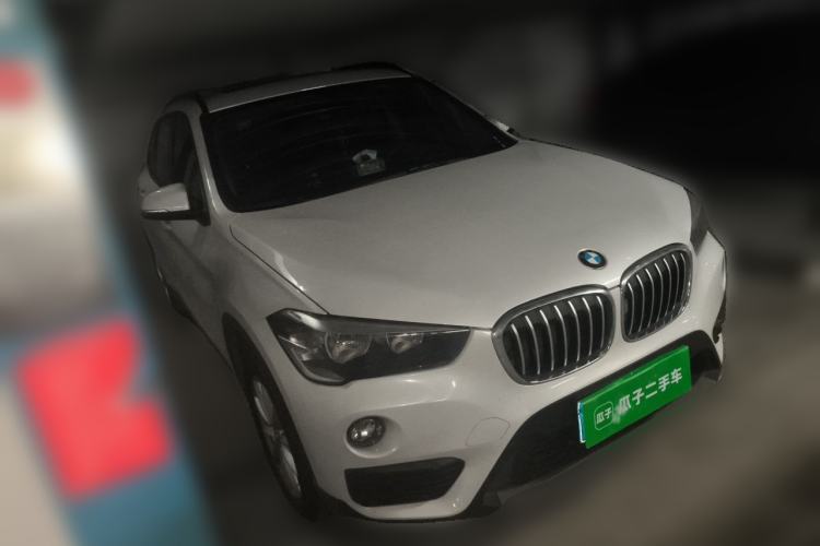 Used BMW X1 2019 sDrive18Li Fashion Model Front Right 45 Deg
