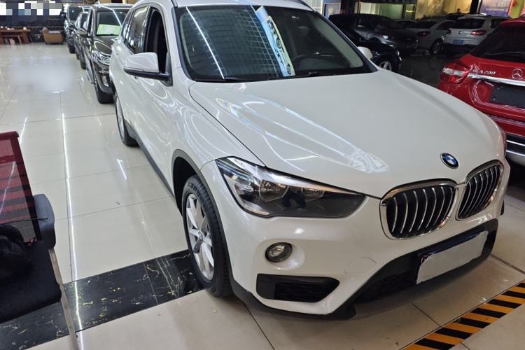 Used BMW X1 2019 sDrive18Li Fashion Model Front Right 45 Deg