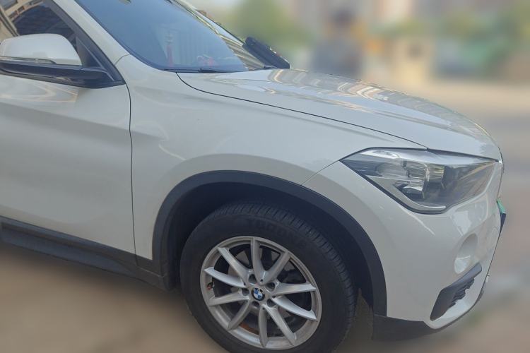 Used BMW X1 2019 sDrive18Li Fashion Model Front Right 45 Deg