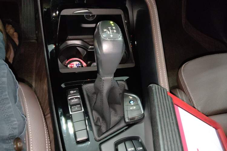 Used BMW X1 2019 sDrive18Li Premium Edition Gear Lever