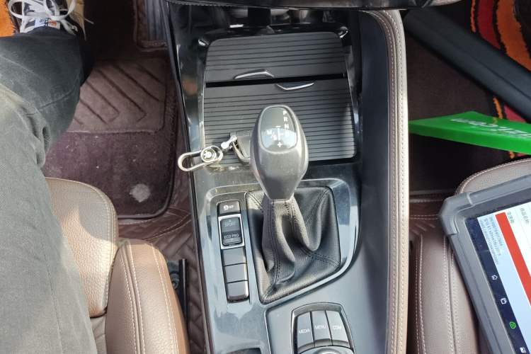 Used BMW X1 2019 sDrive18Li Premium Edition Gear Lever