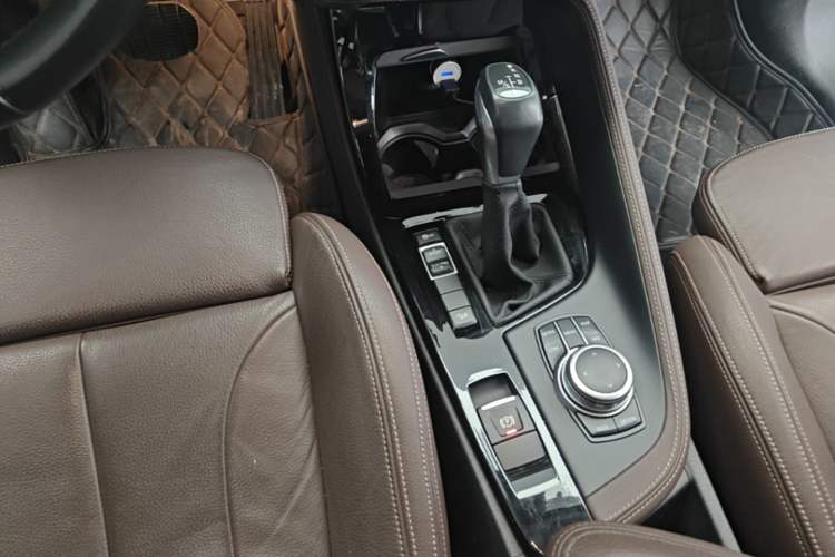 Used BMW X1 2019 xDrive20Li Luxury Model Gear Lever