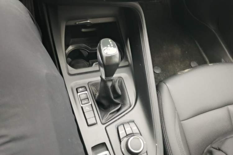 Used BMW X1 2019 sDrive20Li Leading Model Gear Lever