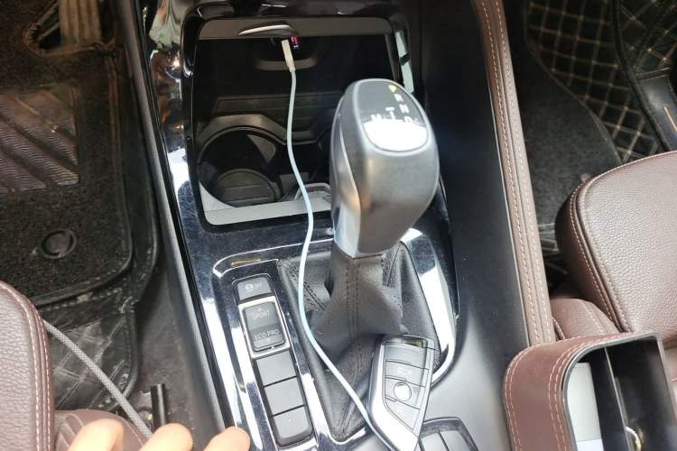Used BMW X1 2019 sDrive18Li Premium Edition Gear Lever