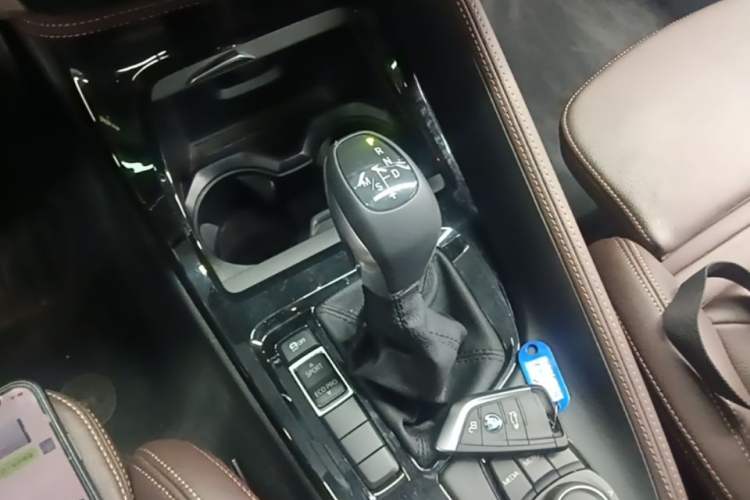 Used BMW X1 2019 sDrive18Li Premium Edition Gear Lever