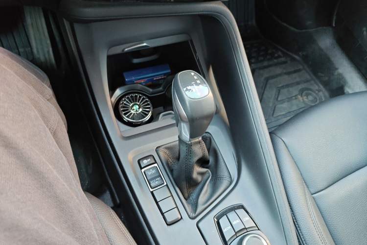 Used BMW X1 2019 sDrive20Li Leading Model Gear Lever