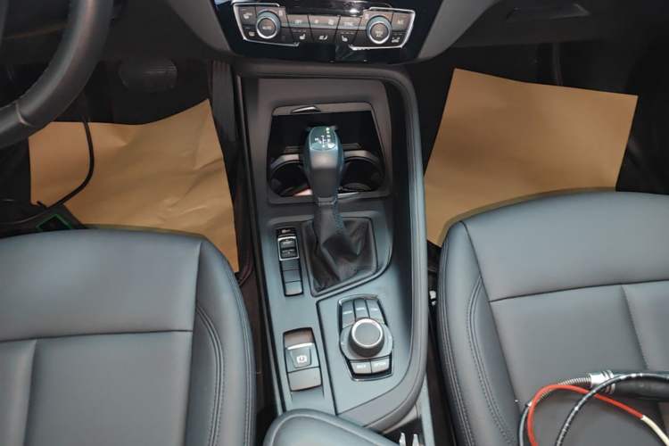 Used BMW X1 2019 sDrive20Li Leading Model Gear Lever