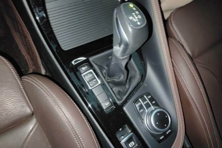 Used BMW X1 2019 xDrive20Li Luxury Model Gear Lever