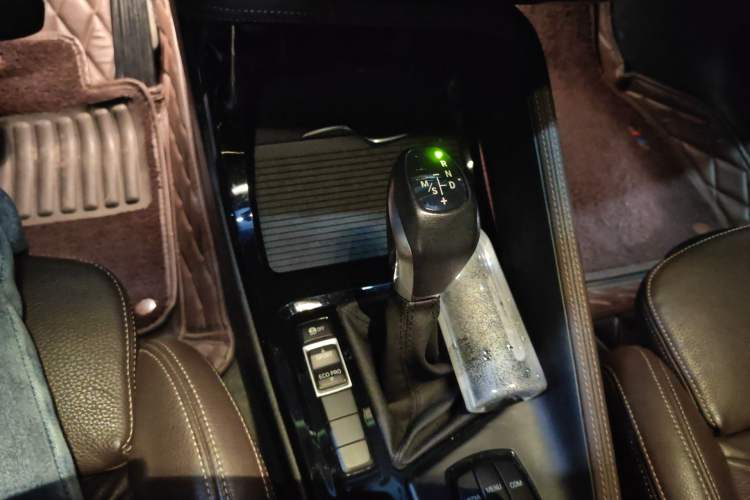 Used BMW X1 2019 sDrive18Li Premium Edition Gear Lever