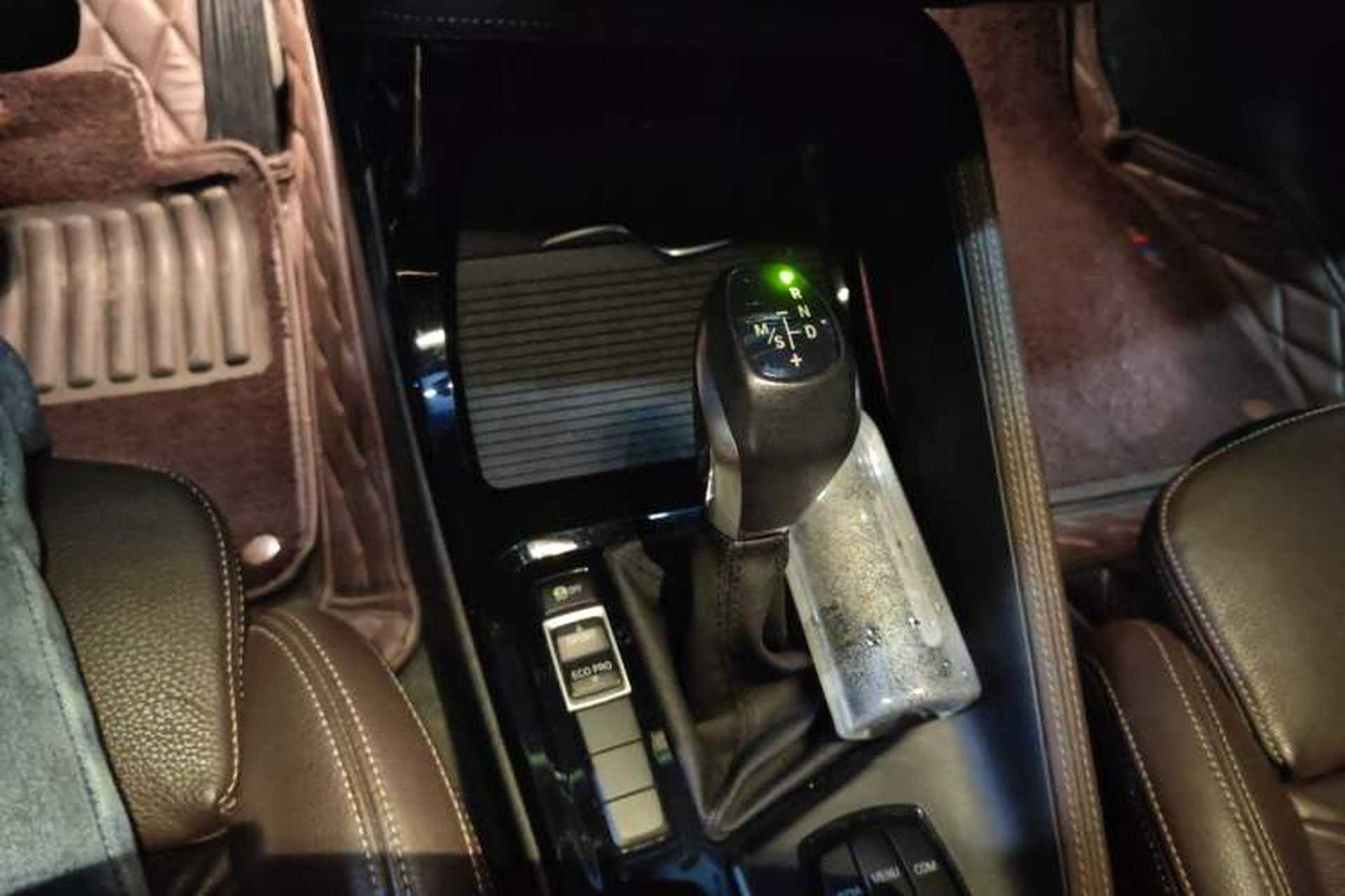 Used BMW X1 2019 sDrive18Li Premium Edition Gear Lever